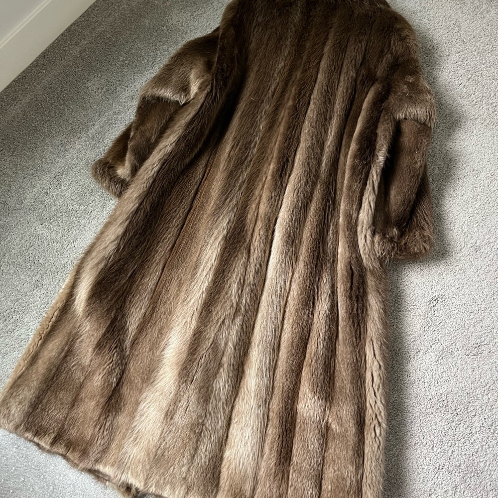Elegant Brown Fur Coat